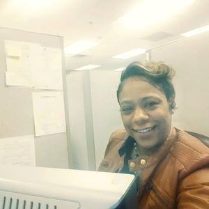 Meet your Posher, Carla